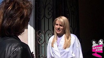 Girls Having Fun 0085 thumbnail