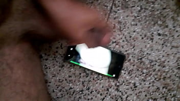 Me regala fotitos y videos yo lo disfruto