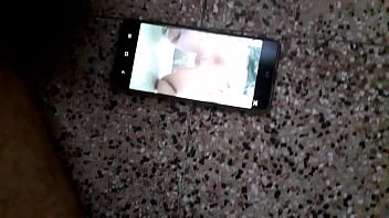 Me regala fotitos y videos yo lo disfruto