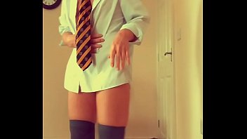 Tiny milf brit pees herself in d cosplay fan requested Tiny milf brit pees herself in d cosplay fan requested