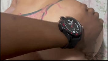 Dois paus para a ruiva safada ela queria tanto dar para meu amigo então esperamos ela chegar e foder muito essa puta