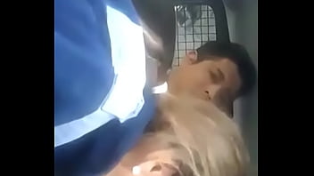 Policias de mexico cogiendo en patrulla