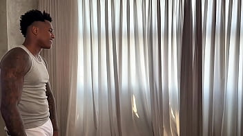 Amigo mata saudade com pau na buceta