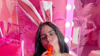 Lary cubas mostrando tudo