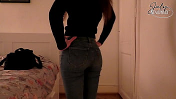 On doit vraiment partager le même lit tu as invité ta meilleure amie en