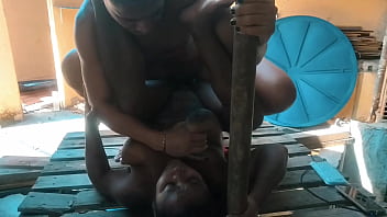 Nova big milf na sacada da casa damas e vagabundas