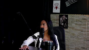 Começou no amador tem o suporte para as amigas e achava que era hétero mas paulistinha sheer red