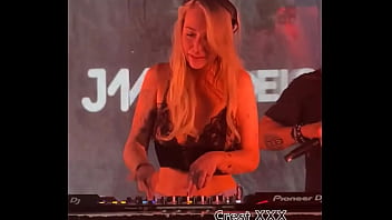 #karliekloss #dj #pornstar #party #performance #blonde #adultstar #famouspornstar #analsex #bbc #blocked #famou