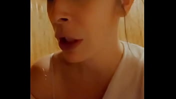 Family holiday saison 2 spécial ski ep1 6 "le womanizer" dans un chalet avec