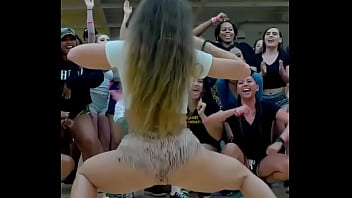 Que culo más lindo tienes esta mujer