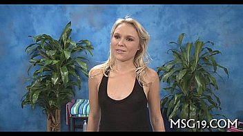 Bubble butt girl craves for schlong