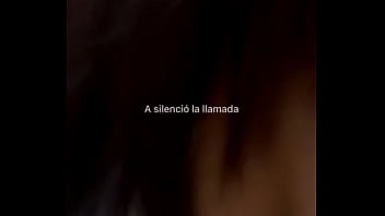 Enseña las tetas en videollamada