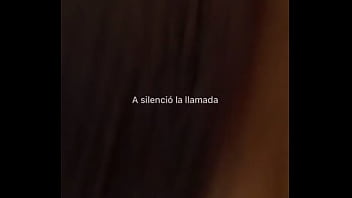 Enseña las tetas en videollamada