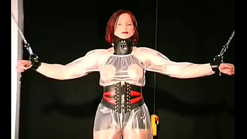 Chick fondles and fingers herself in