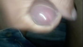 Pantalones orinados con pañal de tela y un dia orgasmico