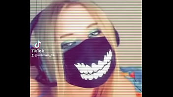 بعرض نفسي ليكو عشان عايزه اتناك انا متناكه حيحانه