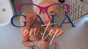 406 toilet milf anal drink pee pissing anal prolapse