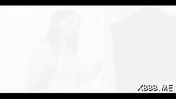 Seductive bombshell enjoys hardcore