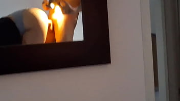 Creo que la camarera nos grabo a escondidas mientras mi amante y yo hacíamos de las nuestras