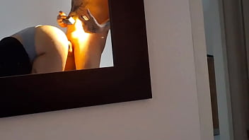 Creo que la camarera nos grabo a escondidas mientras mi amante y yo hacíamos de las nuestras