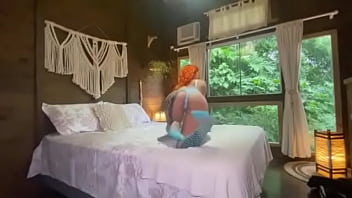 Fodendo forte a ruivinha safada na cabana