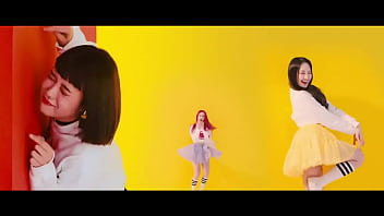 소년 cums 및 바보 그리고 그의 정액을 핥는