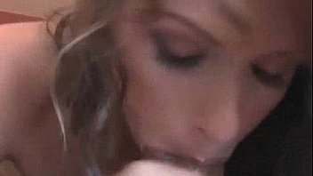 Amateur milf takes a nice bbc in a interracial