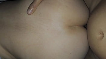 Eu fodo minha vizinha do 404 sem camisinha enquanto o marido dela trabalha