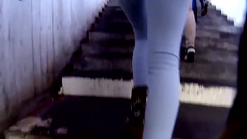 Candid ass in tight jeans