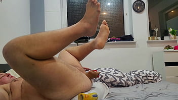 Amator in bed trying to pegging by big strapon quick cumm she have a perfect body