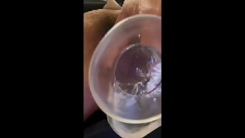 仕事中におまんこがムズムズしちゃって会社のト◯レでリクルートスーツ姿でくちゅくちゅオナニーしちゃう社会人3年目ol。