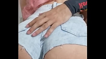 Squeezing the pussy️