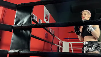 Kickboxing mood training alone