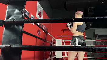 Kickboxing mood training alone