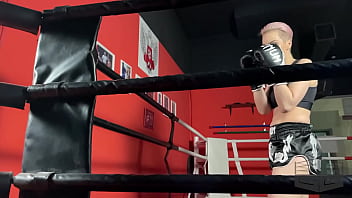 Kickboxing mood training alone