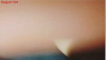 Milf foi para o swing transou na cabine e gozou gostoso na pau do neg&atilde;o que conheceu l&aacute;