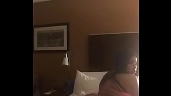 Shakin her fake baddie ass