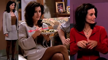 Friends star courtneys'sc legs
