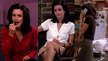 Friends star courtneys'sc legs
