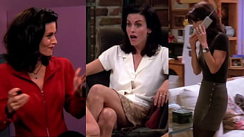 Friends star courtneys'sc legs