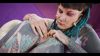 Ffm tattoo threesome with two alternative teens