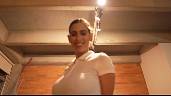 Entrenadora personal va a su entrevista y termina pidiendo leche Entrenadora personal va a su entrevista y termina pidiendo leche