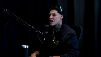 Se sentiu estranho no começo após os atendimentos conheceu uma criadora na sauna tiveram que mesclar pra não ter somente gays e foi assaltado gabriell rios watch sheer red