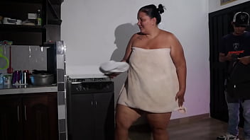 Chica se folla al repartidor en forma de pago increible follada arriesgada