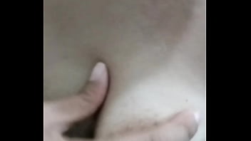 La creyente sale a dar la palabra y se regresa a masturbarse