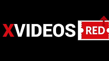 Encuentroa mi hermanastra tayler en la cocina y terminamos cogiendo duro por el culo