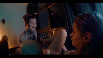 Dividi meu namorado com minha amiga