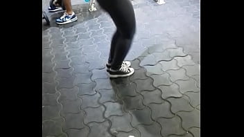 Culona En El Gym thumbnail