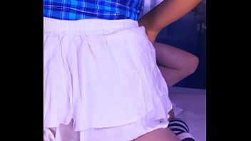 Hermanastra caliente se cuela en mi cuarto para llenarla de semen compilacion