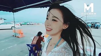 Island lover hot bikini girl having public sex on island beach